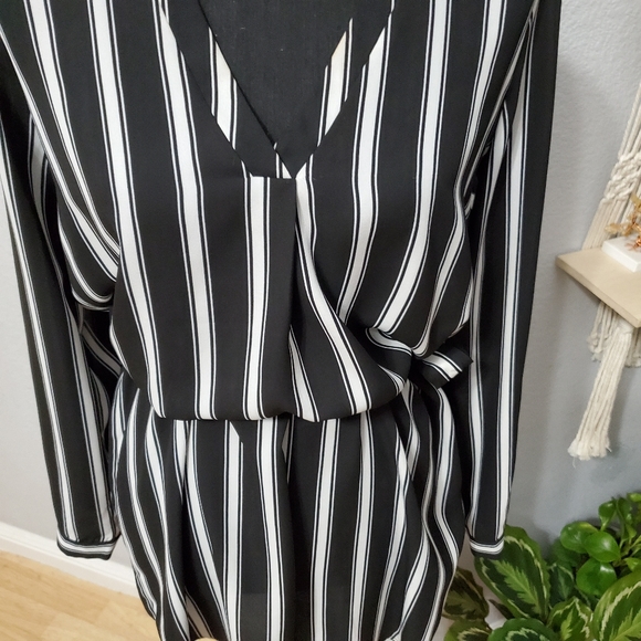 Dress - Picture 2 of 7